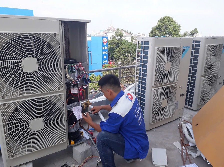 chọn-vi-tri-lap-cuc-nong-may-lanh.