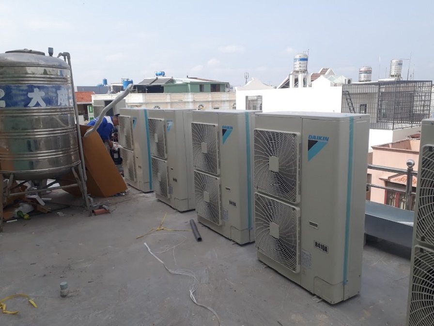 tam-duc-lap-dat-may-lanh-am-tran-phuong-phu-thanh-