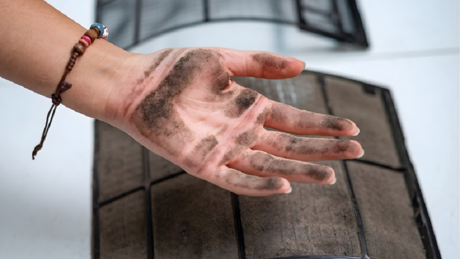 luoi-loc-may-lanh-bị-nhiem-ban