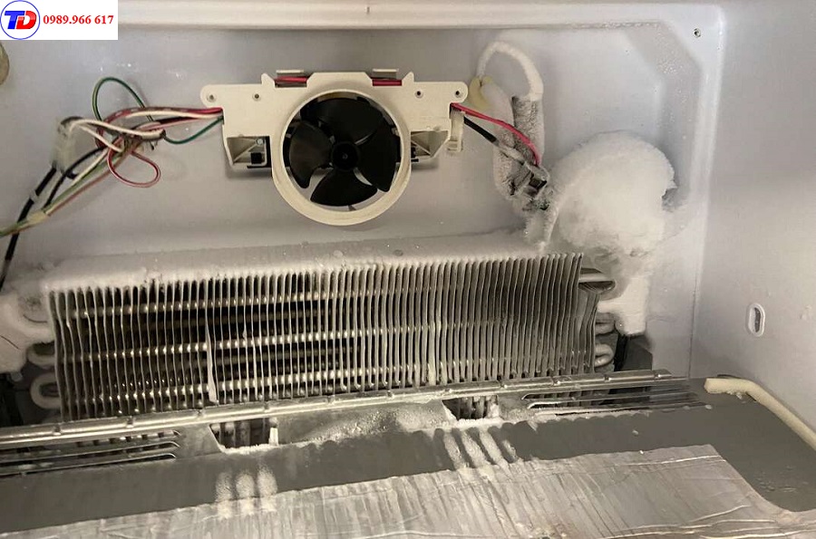 sua-tu-lanh-tai-phuong-ban-co-tphcm