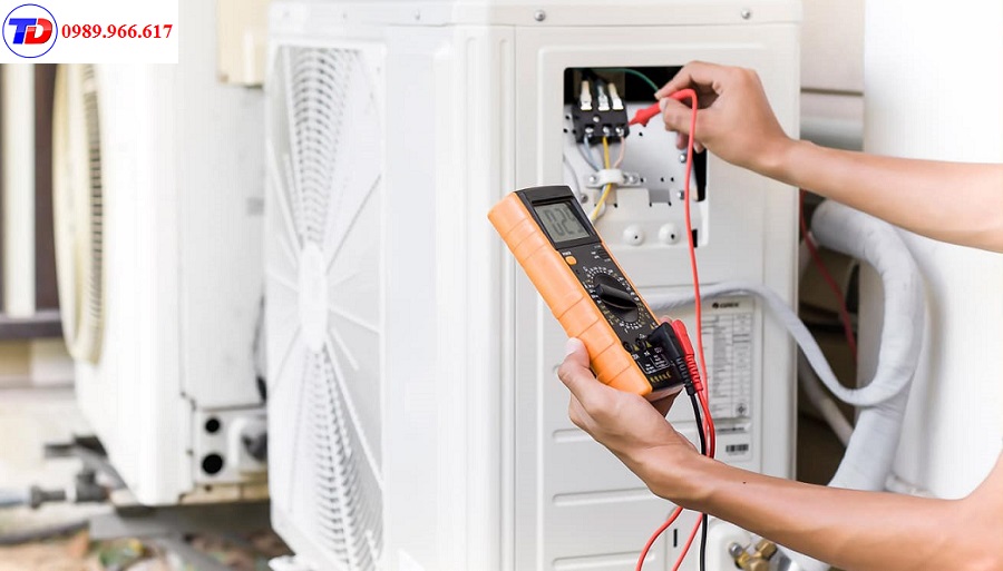 tam-duc-sua-may-lanh-binh-loi-trung