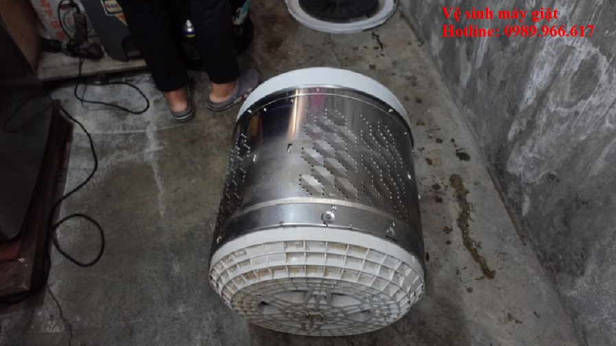 ve-sinh-may-giat-phuong-tan-son-nhi