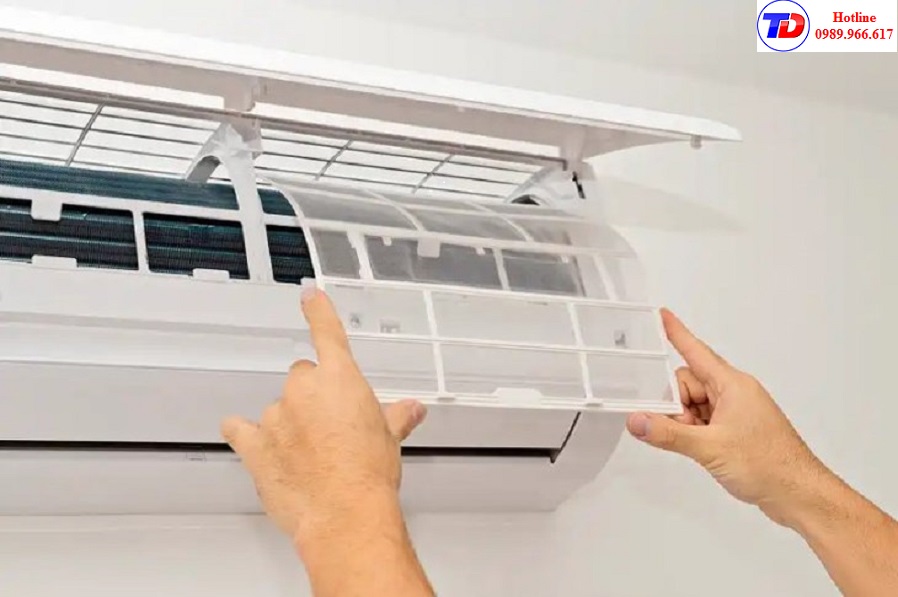 ve-sinh-may-lanh-tai-phuong-tan-dinh-uy-tin.