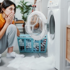 10 Thói Quen Sai Lầm Khi Sử Dụng Máy Giặt Gây Hư Hỏng Nhanh