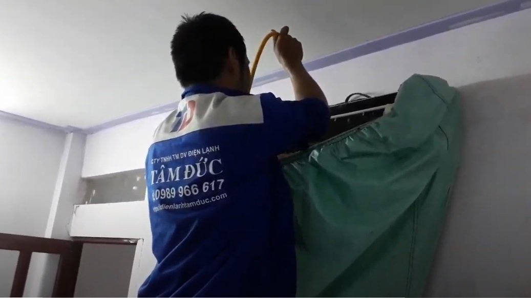 Vệ Sinh Máy Lạnh Huyện Củ Chi 