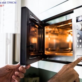 Vì Sao Lò Vi Sóng Bị Nhiễm Điện Bên Ngoài? Cách Khắc Phục